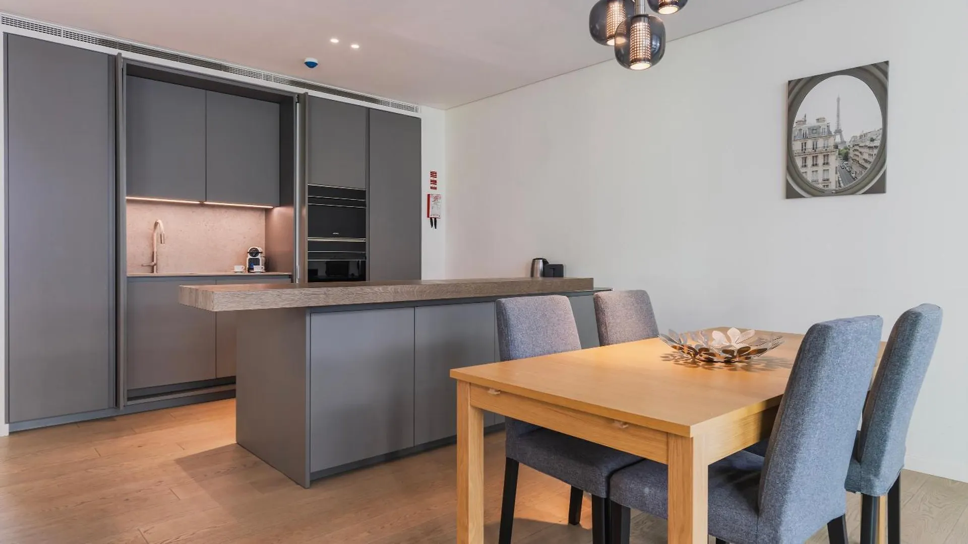 Modern 2Bdr Apartment With Garage By Lovelystay Lisbon
