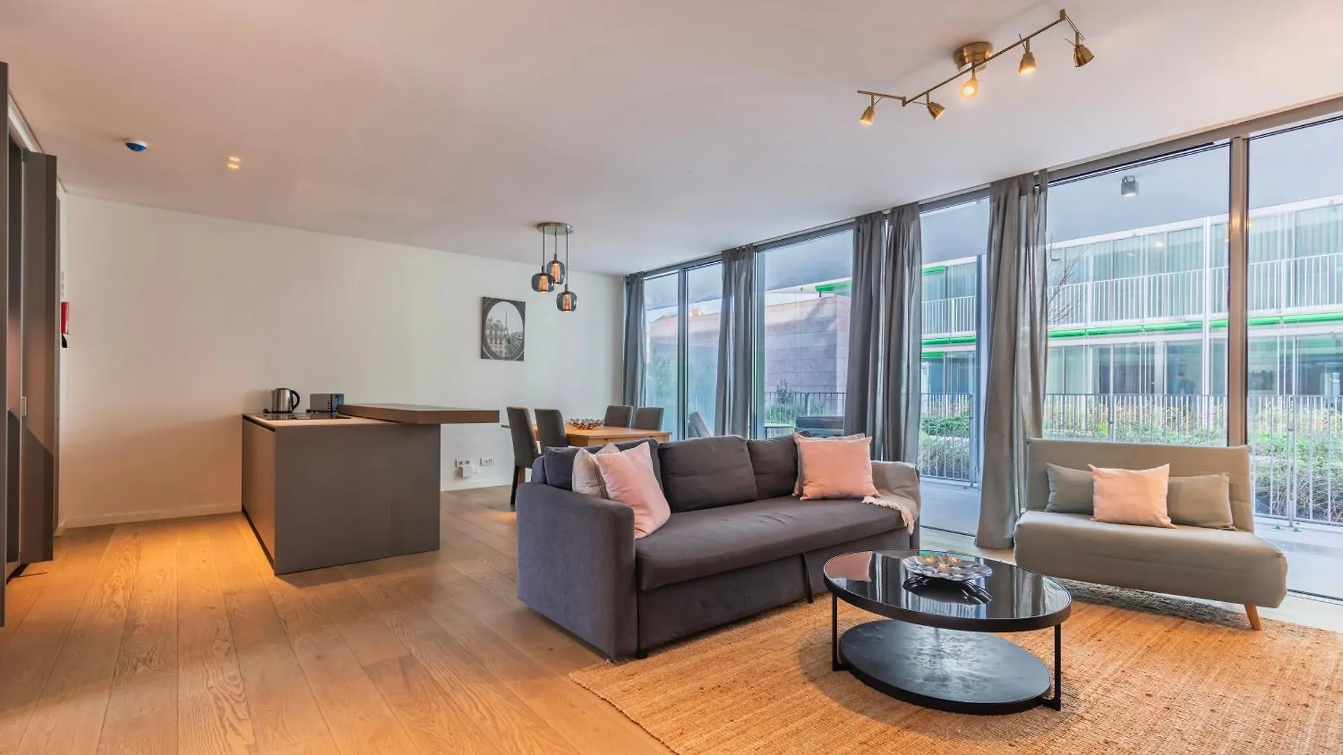 Modern 2Bdr Apartment With Garage By Lovelystay Lisbon