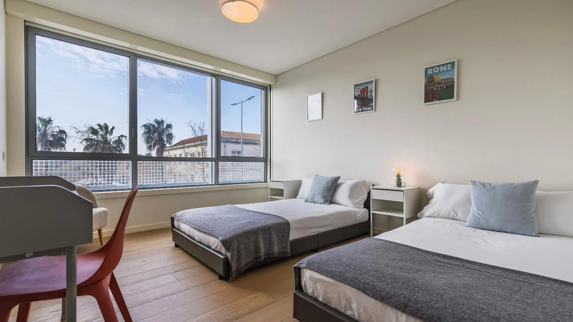 Modern 2Bdr Apartment With Garage By Lovelystay Lisbon Portugal