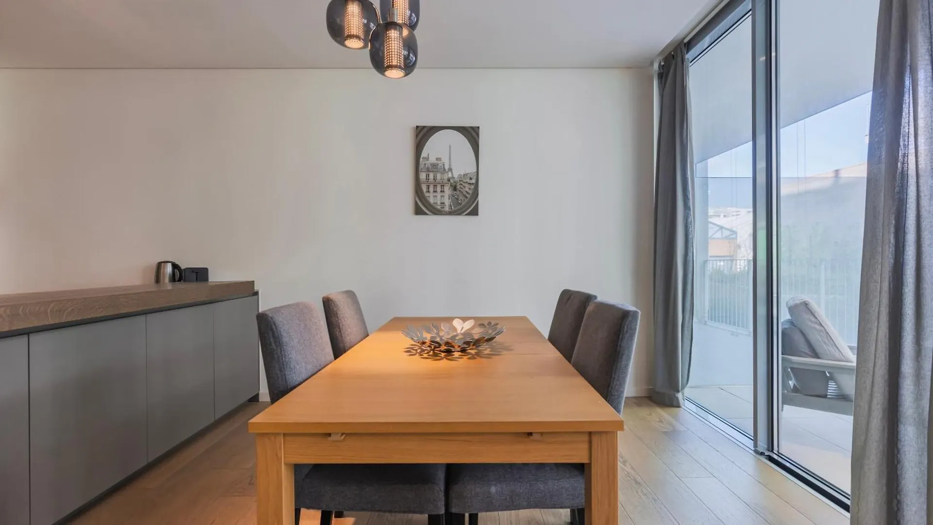 Modern 2Bdr Apartment With Garage By Lovelystay Lisbon 0*,  Portugal